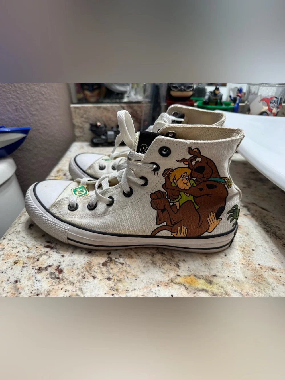 Converse x Scooby Doo Chuck Taylor Good Guys Bad Guys Women’s Size 7.5 Mens 5.5